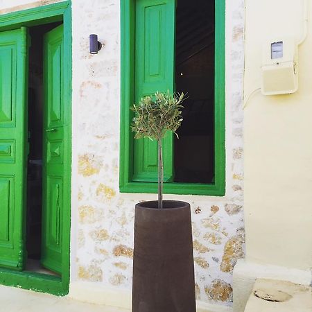 Hypate, Traditional Island Cottage Chalki Town Екстериор снимка