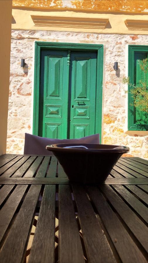 Hypate, Traditional Island Cottage Chalki Town Екстериор снимка