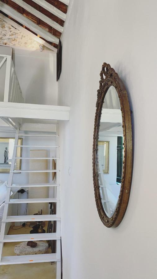 Hypate, Traditional Island Cottage Chalki Town Екстериор снимка