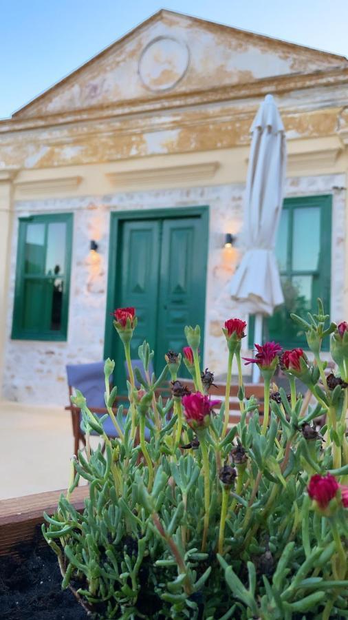 Hypate, Traditional Island Cottage Chalki Town Екстериор снимка